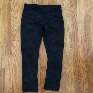 Lululemon Cropped Black Camo Pants